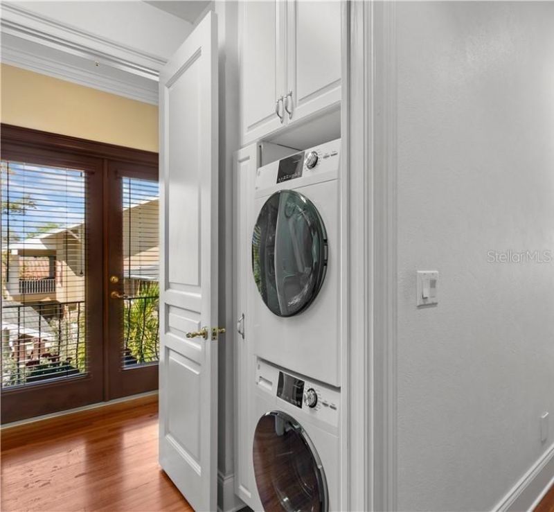 2152 Coffee Pot Boulevard Ne, Saint Petersburg, FL 33704 Photo