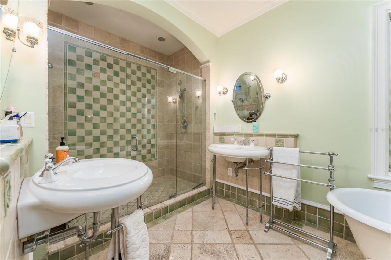 2152 Coffee Pot Boulevard Ne, Saint Petersburg, FL 33704 Photo