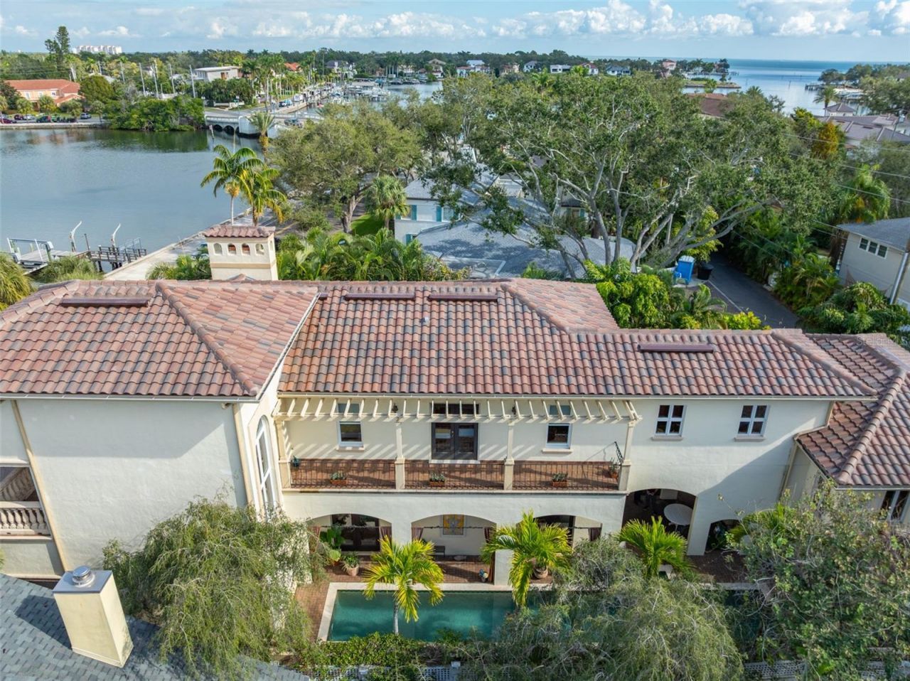 2152 Coffee Pot Boulevard Ne, Saint Petersburg, FL 33704 Photo