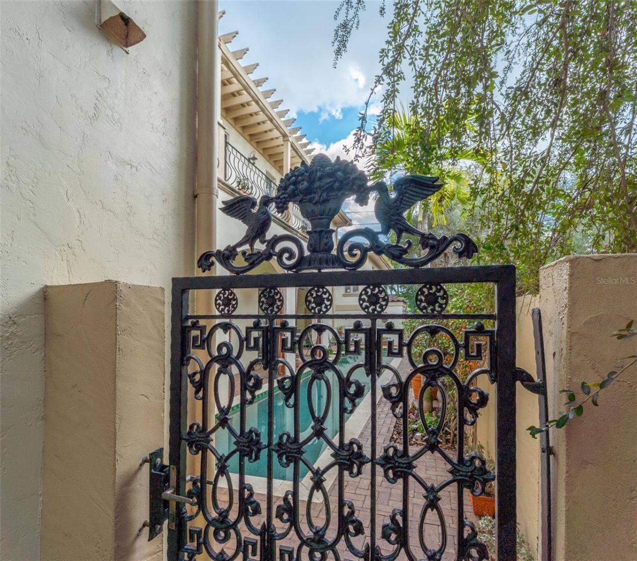 2152 Coffee Pot Boulevard Ne, Saint Petersburg, FL 33704 Photo