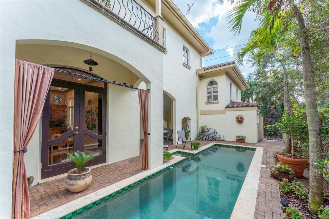 2152 Coffee Pot Boulevard Ne, Saint Petersburg, FL 33704 Photo