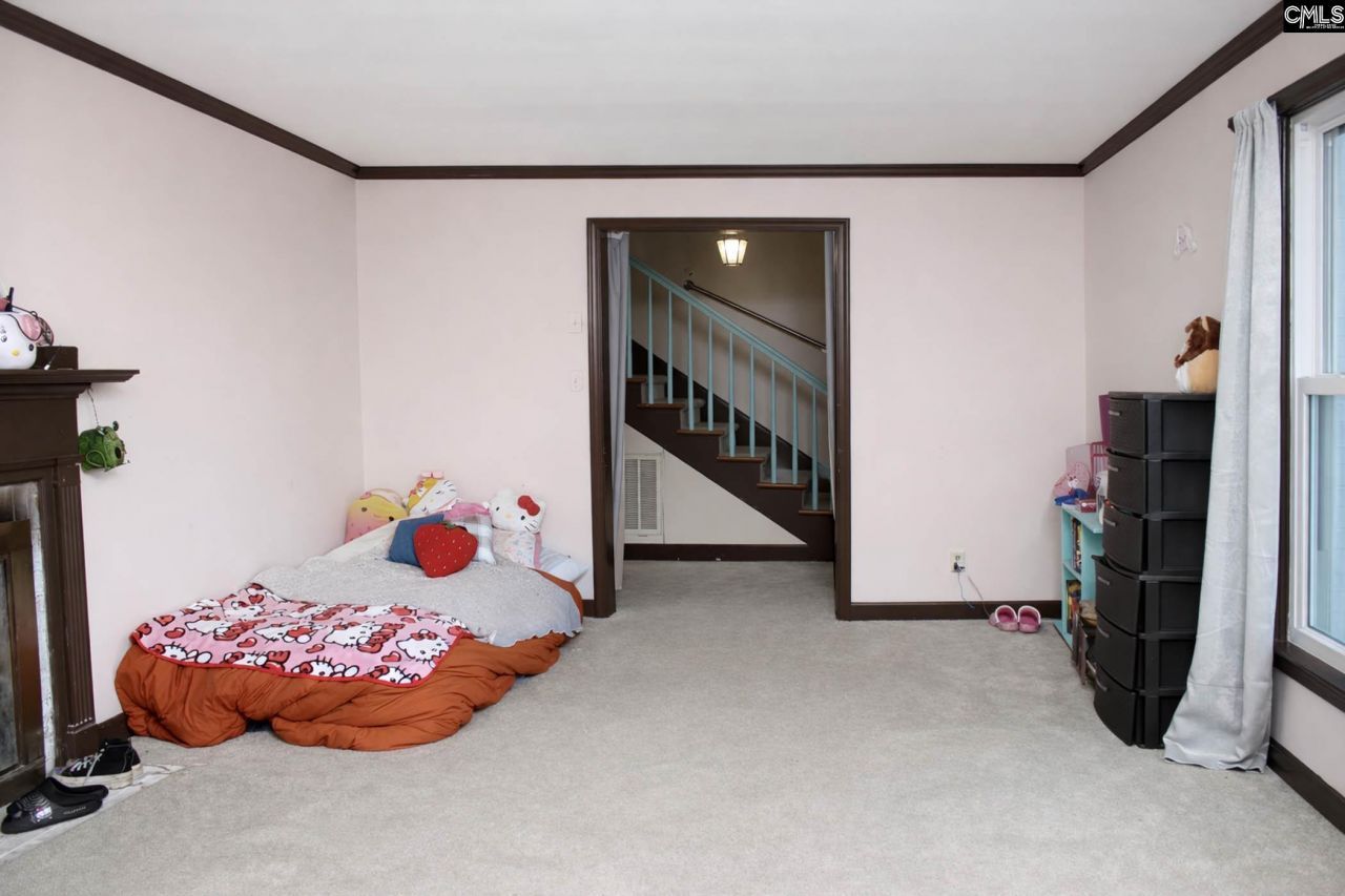 710 Airport Road Photo 10