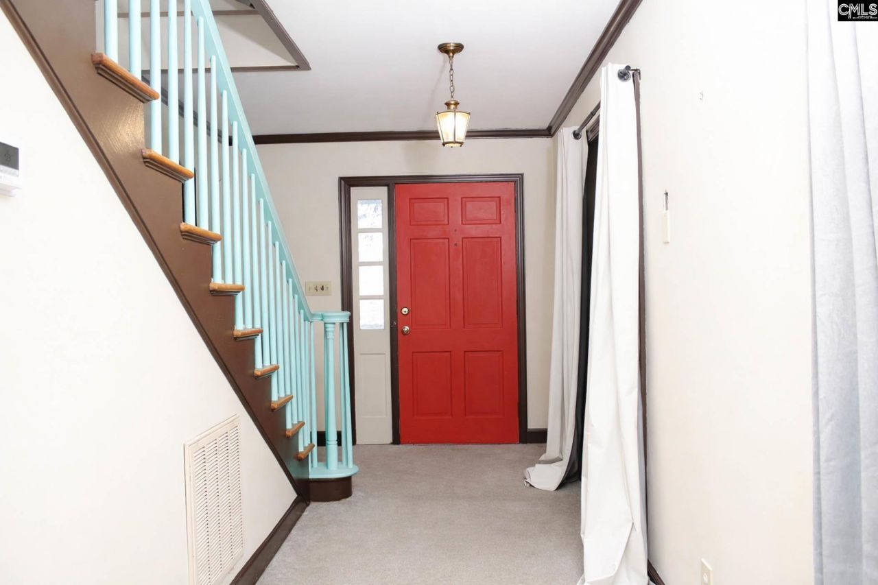 710 Airport Road Photo 7