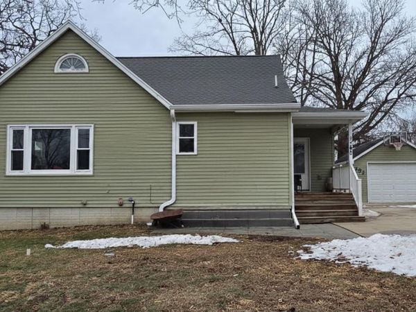 302 1st Street, Parkersburg, IA 50665