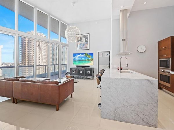 495 Brickell Ave, Unit 2204, Miami, FL 33131