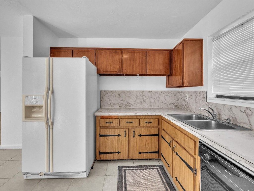 3310 NW 43rd Avenue, Lauderdale Lakes, FL 33319 Photo