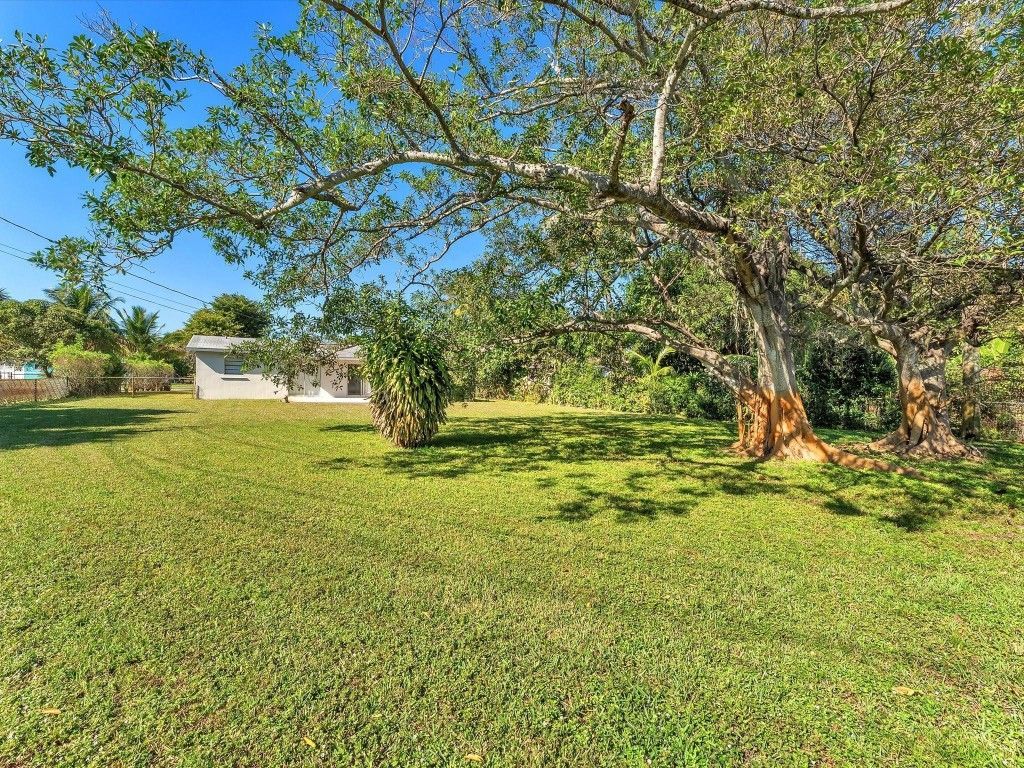 3310 NW 43rd Avenue, Lauderdale Lakes, FL 33319 Photo