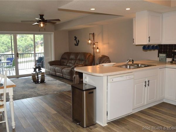 40 Lighthouse Road, Unit 6-201, Lake Ozark, MO 65049