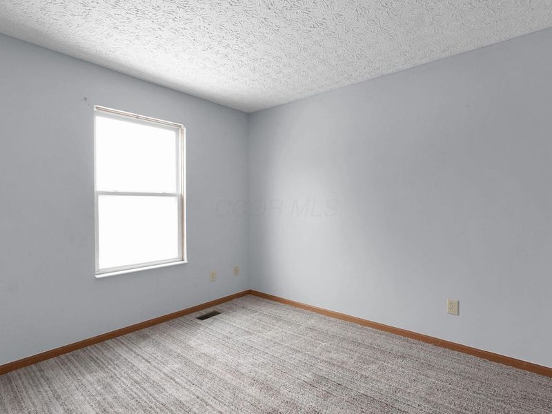 8651 Robbins Loop Drive, Reynoldsburg, OH 43068 Photo 31