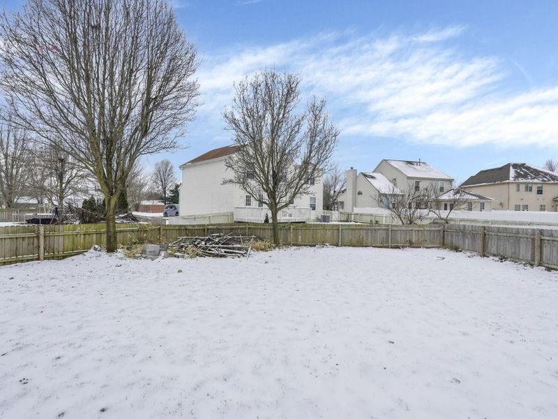 8651 Robbins Loop Drive, Reynoldsburg, OH 43068 Photo 46