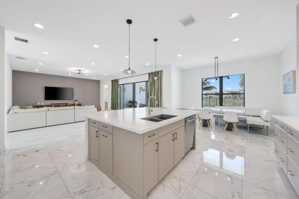 8116 Laurel Falls Drive, Boca Raton, FL 33496 Photo