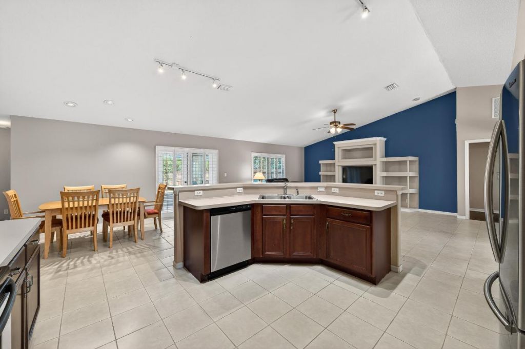 837 SW Hamberland Avenue, Port Saint Lucie, FL 34953 Photo