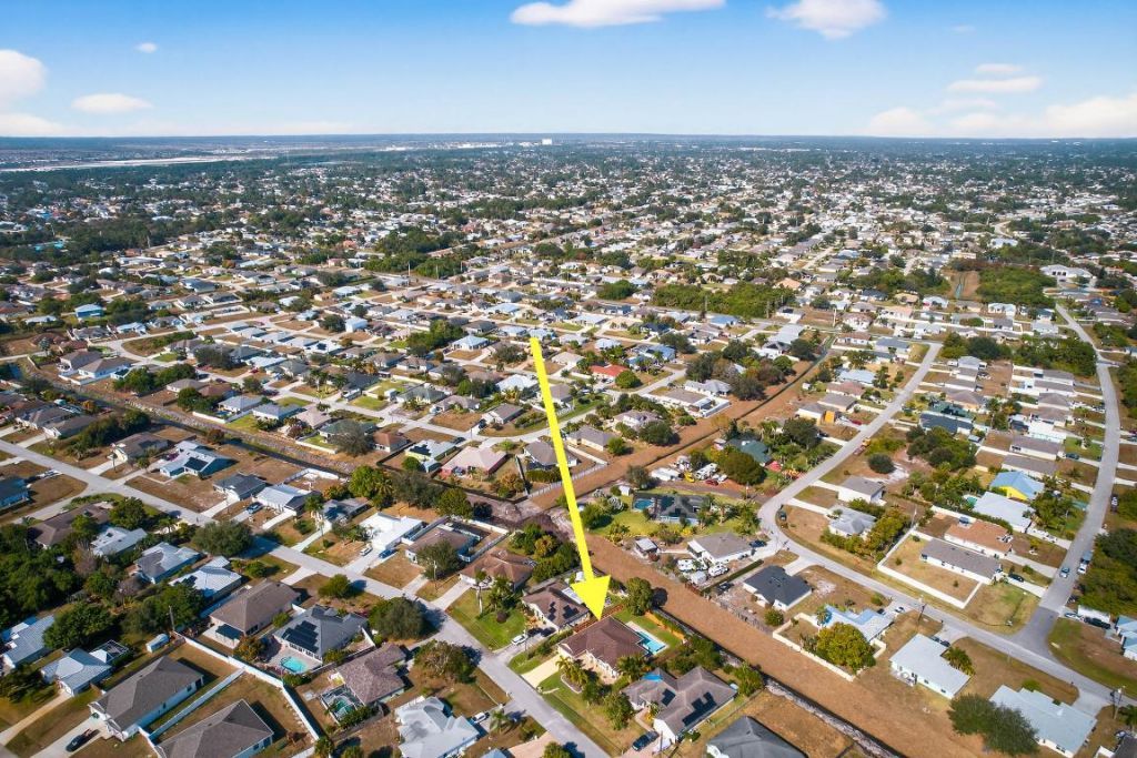 837 SW Hamberland Avenue, Port Saint Lucie, FL 34953 Photo