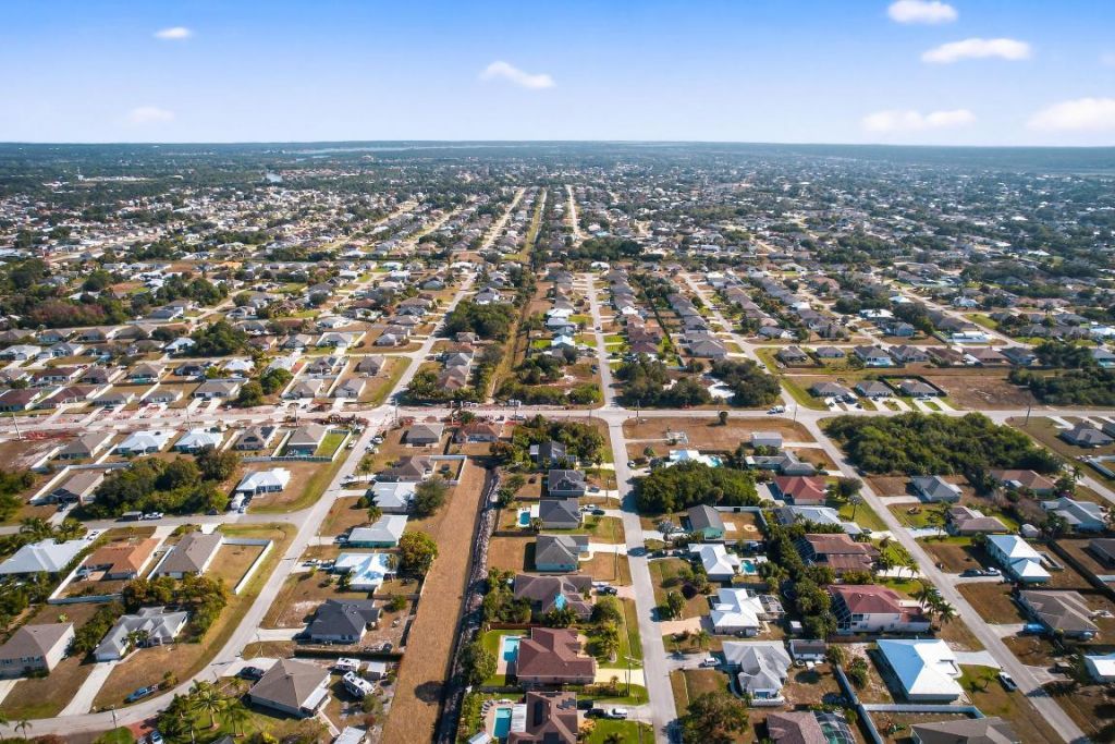 837 SW Hamberland Avenue, Port Saint Lucie, FL 34953 Photo