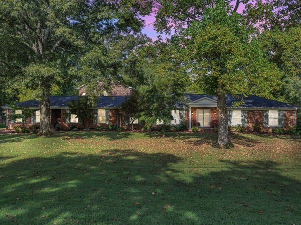 1315 Parker Pl, Brentwood, TN 37027