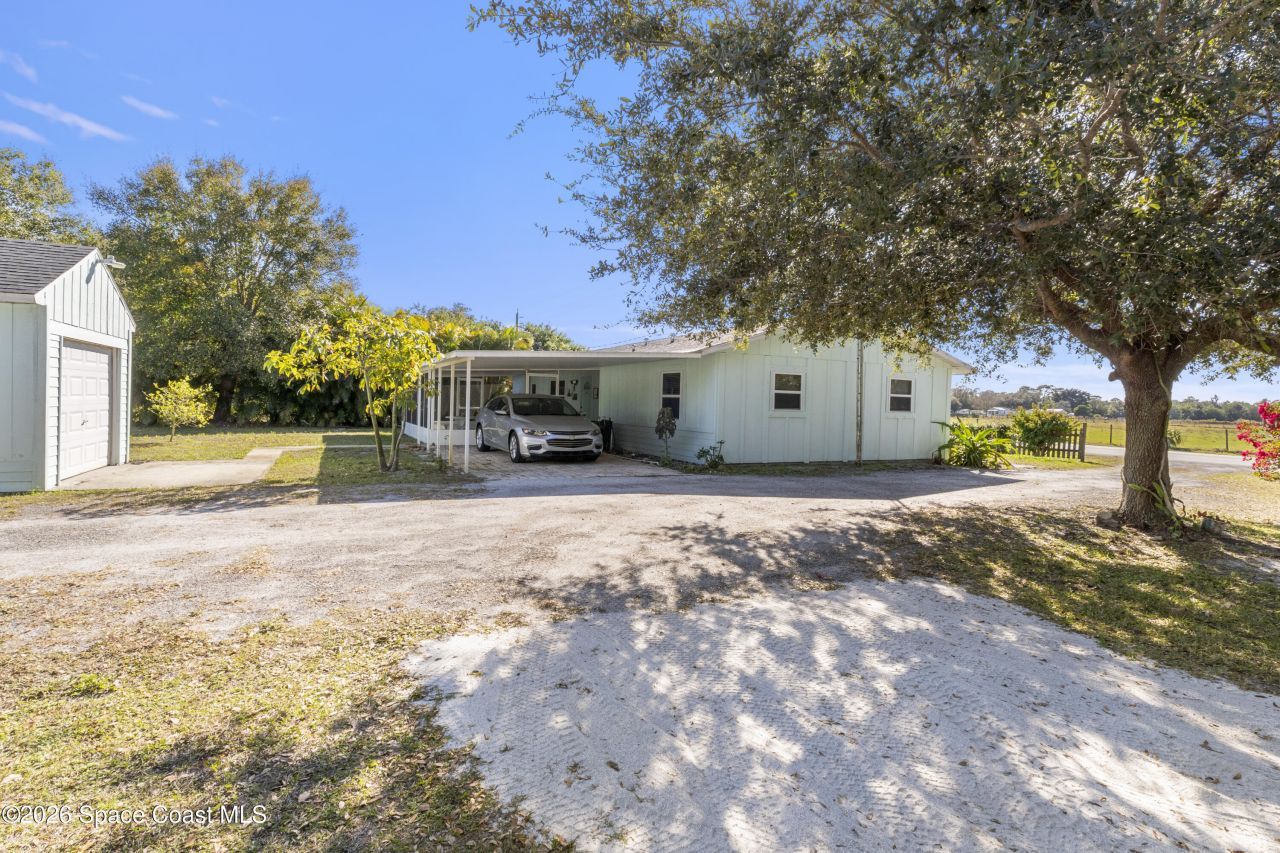 637 Roseland Road, Sebastian, FL 32958 Photo