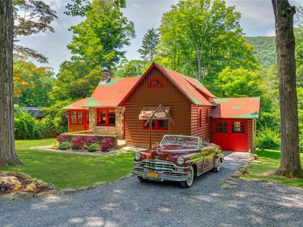 16 Locust Drive, Cold Spring, NY 10516