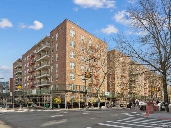 142-05 Roosevelt Avenue, Unit 517, Flushing, NY 11354