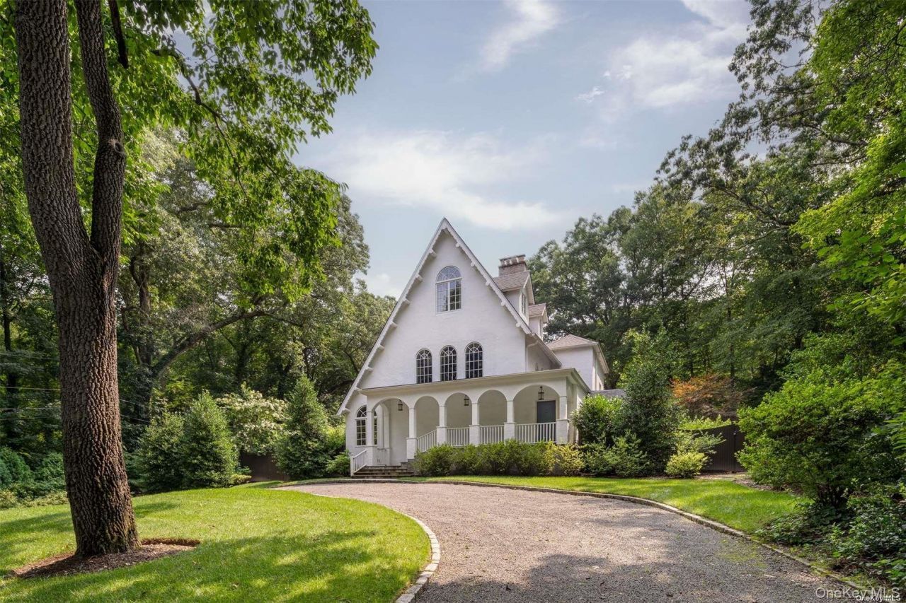 1347 Chicken Valley Road, Upper Brookville, NY 11771 Main Photo