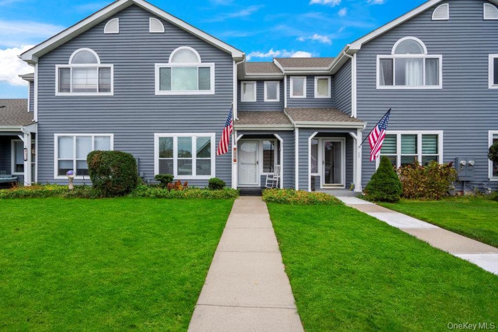 824 Birchwood Park Drive, Middle Island, NY 11953 Main Photo