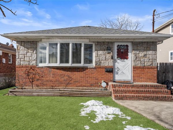 40 Belmont Boulevard, Elmont, NY 11003