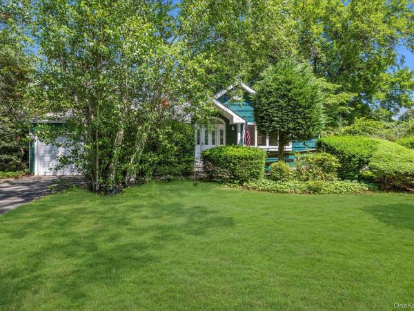 49 Thorney Avenue, Huntington Station, NY 11746