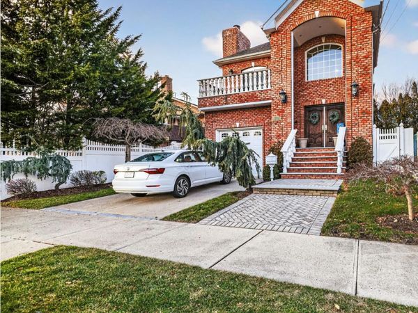 8611 165th Avenue, Howard Beach, NY 11414