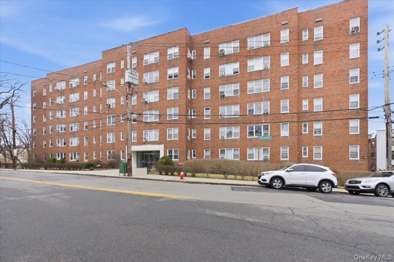 25 Sunnyside Drive, Unit 6K, Yonkers, NY 10705 Main Photo
