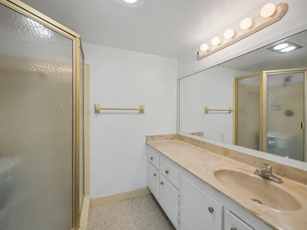 4800 Bayview Drive, Unit 606, Fort Lauderdale, FL 33308 Photo