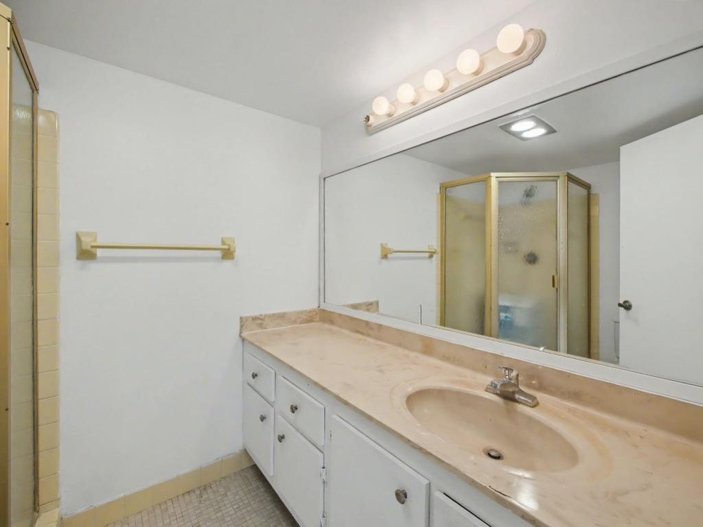 4800 Bayview Drive, Unit 606, Fort Lauderdale, FL 33308 Photo