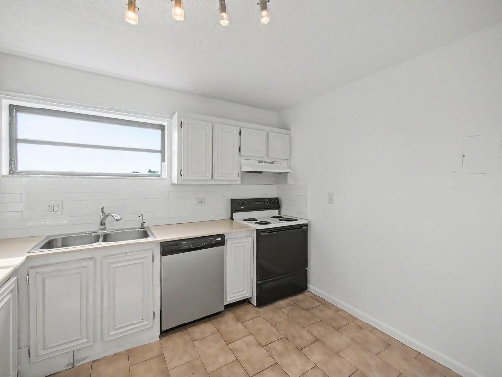 4800 Bayview Drive, Unit 606, Fort Lauderdale, FL 33308 Photo