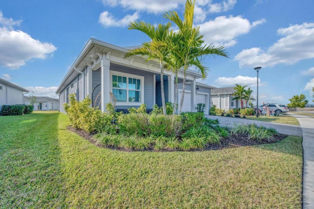 10142 SW Orana Drive, Port Saint Lucie, FL 34987 Photo