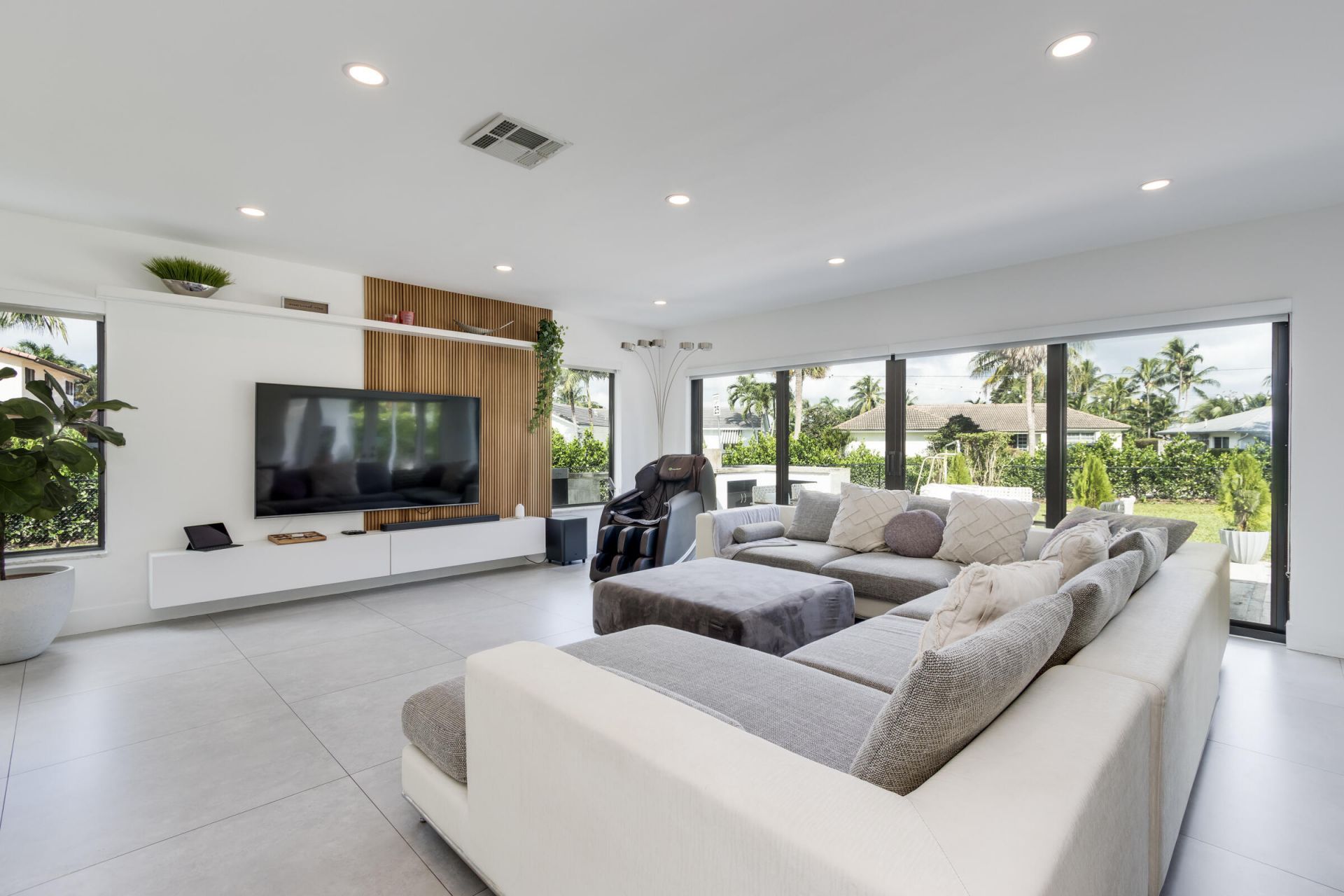 1049 W Palmetto Park Road S, Boca Raton, FL 33486 Photo