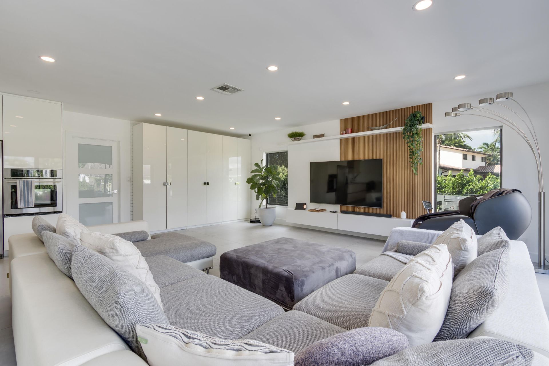 1049 W Palmetto Park Road S, Boca Raton, FL 33486 Photo