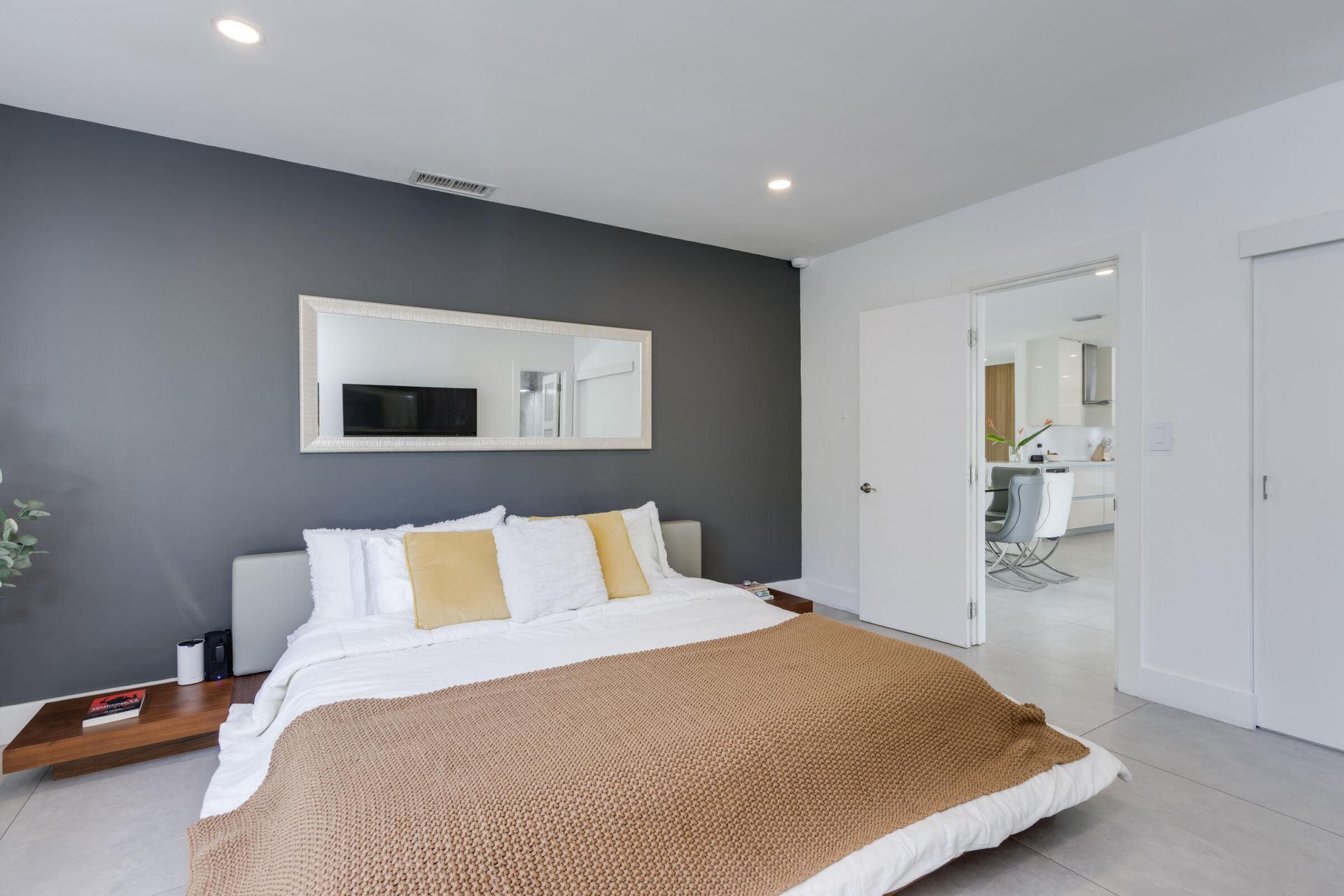 1049 W Palmetto Park Road S, Boca Raton, FL 33486 Photo