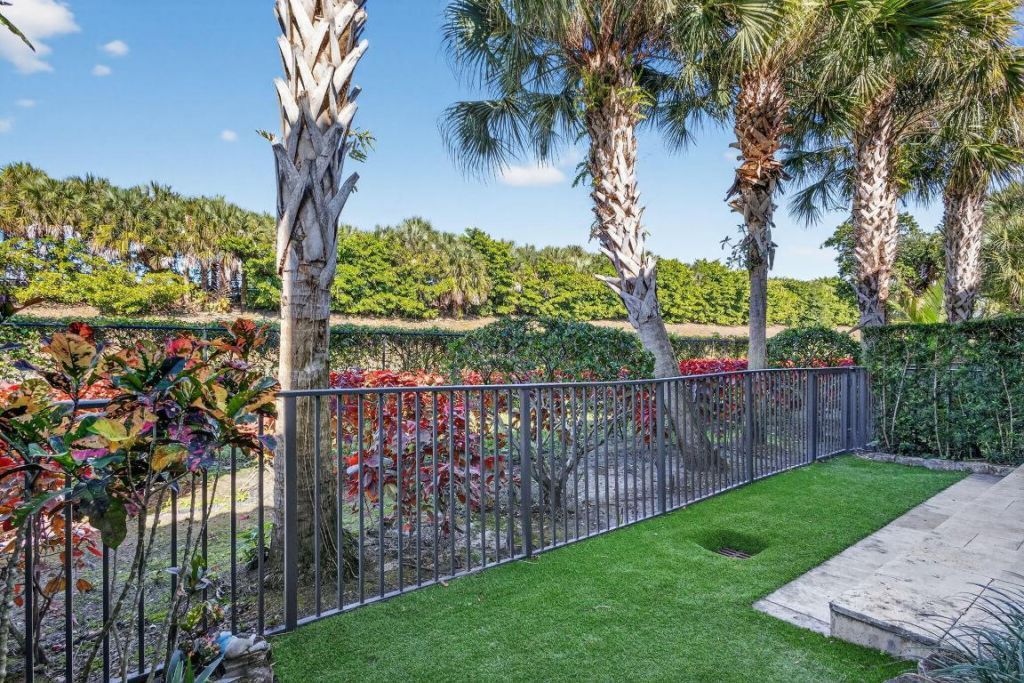 4543 Mediterranean Circle, Palm Beach Gardens, FL 33418 Photo