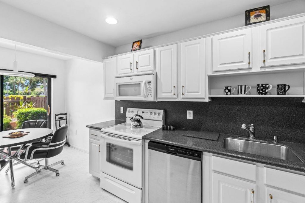 27 Southport Lane, Unit C, Boynton Beach, FL 33436 Photo