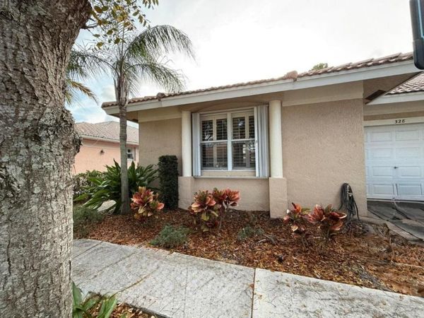 328 W Coral Trace Circle W, Delray Beach, FL 33445