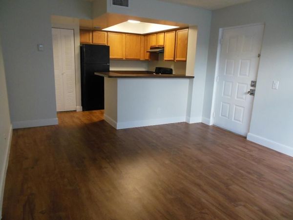 714 Executive Center Drive, Unit 110, West Palm Beach, FL 33401