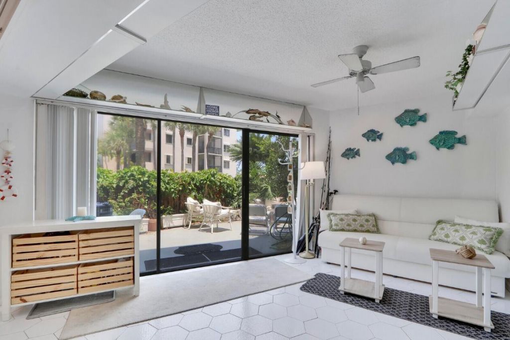 1618 Twelve Oaks Way, Unit 103, North Palm Beach, FL 33408 Photo