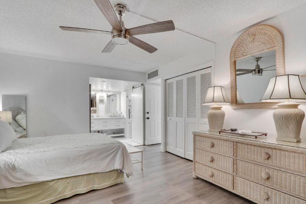 1618 Twelve Oaks Way, Unit 103, North Palm Beach, FL 33408 Photo