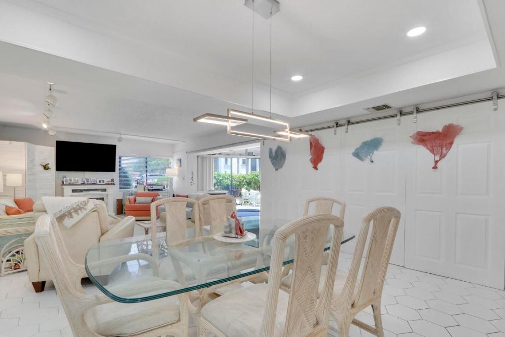 1618 Twelve Oaks Way, Unit 103, North Palm Beach, FL 33408 Photo