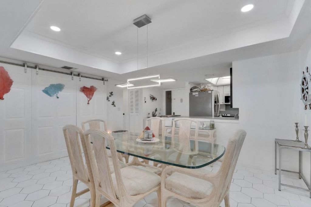 1618 Twelve Oaks Way, Unit 103, North Palm Beach, FL 33408 Photo