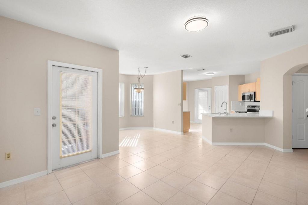 112 SW Peacock Boulevard, Unit 7202, Port Saint Lucie, FL 34986 Photo