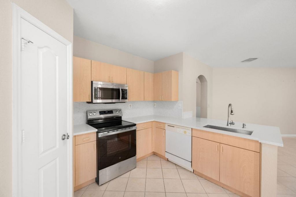 112 SW Peacock Boulevard, Unit 7202, Port Saint Lucie, FL 34986 Photo