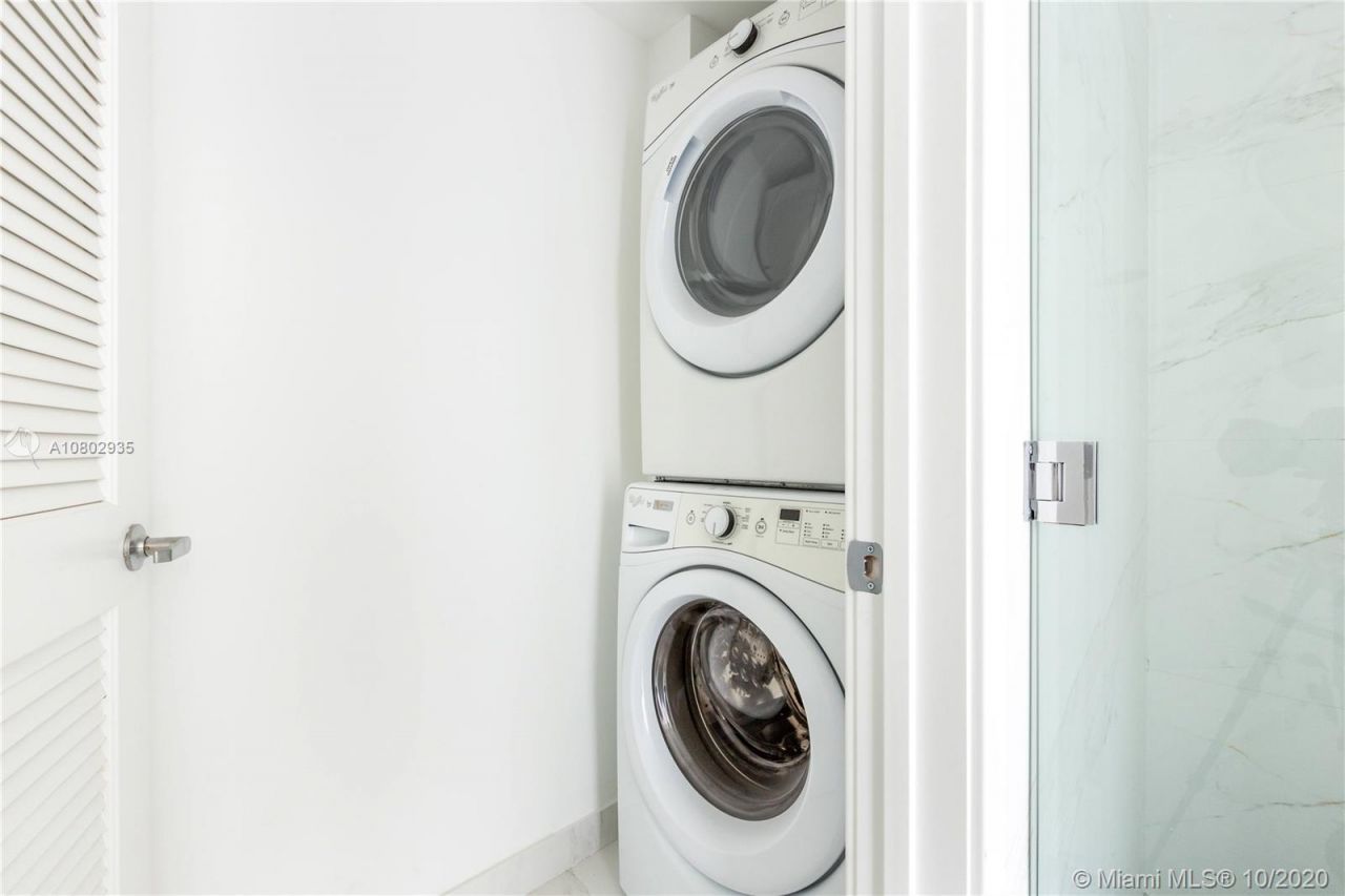 400 Sunny Isles Boulevard, Unit 1022, Sunny Isles Beach, FL 33160 Photo