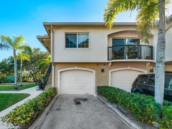 1500 Crestwood Court S, Unit 1501, Royal Palm Beach, FL 33411