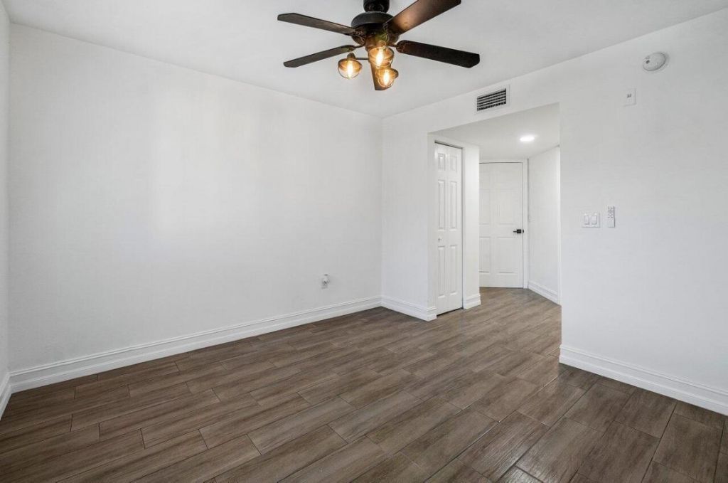 1500 Crestwood Court S, Unit 1501, Royal Palm Beach, FL 33411 Photo