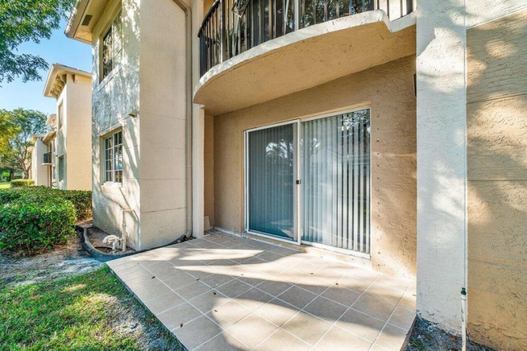 1500 Crestwood Court S, Unit 1501, Royal Palm Beach, FL 33411 Photo