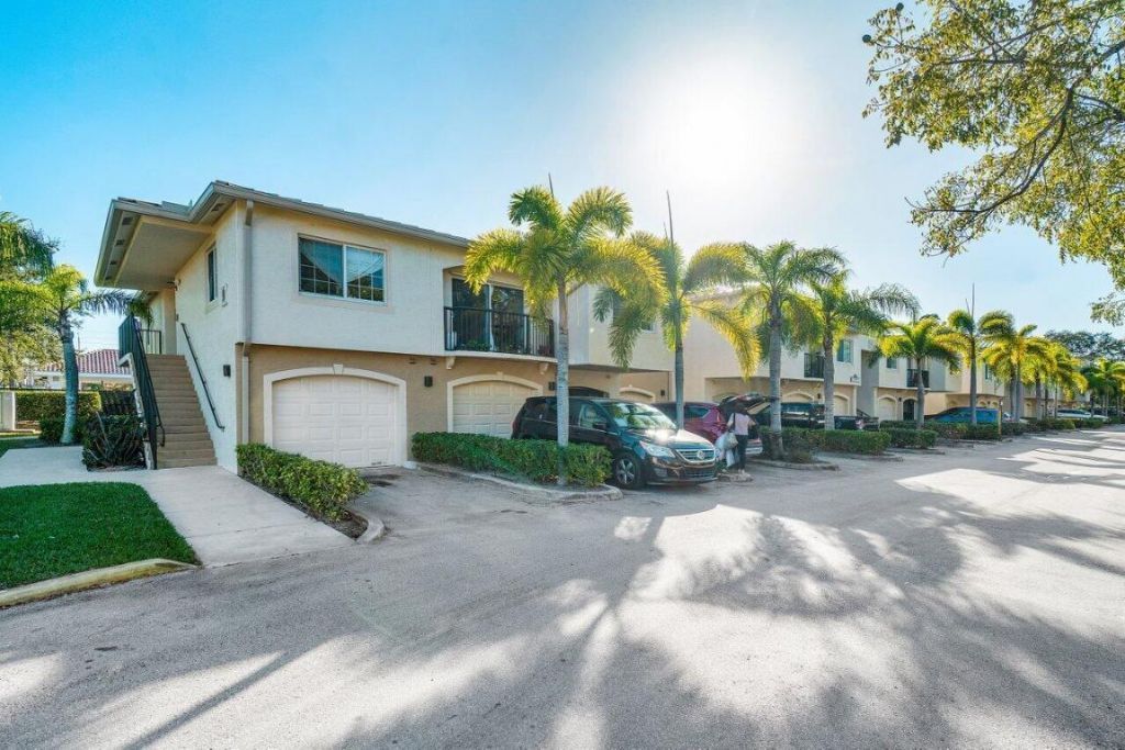 1500 Crestwood Court S, Unit 1501, Royal Palm Beach, FL 33411 Photo